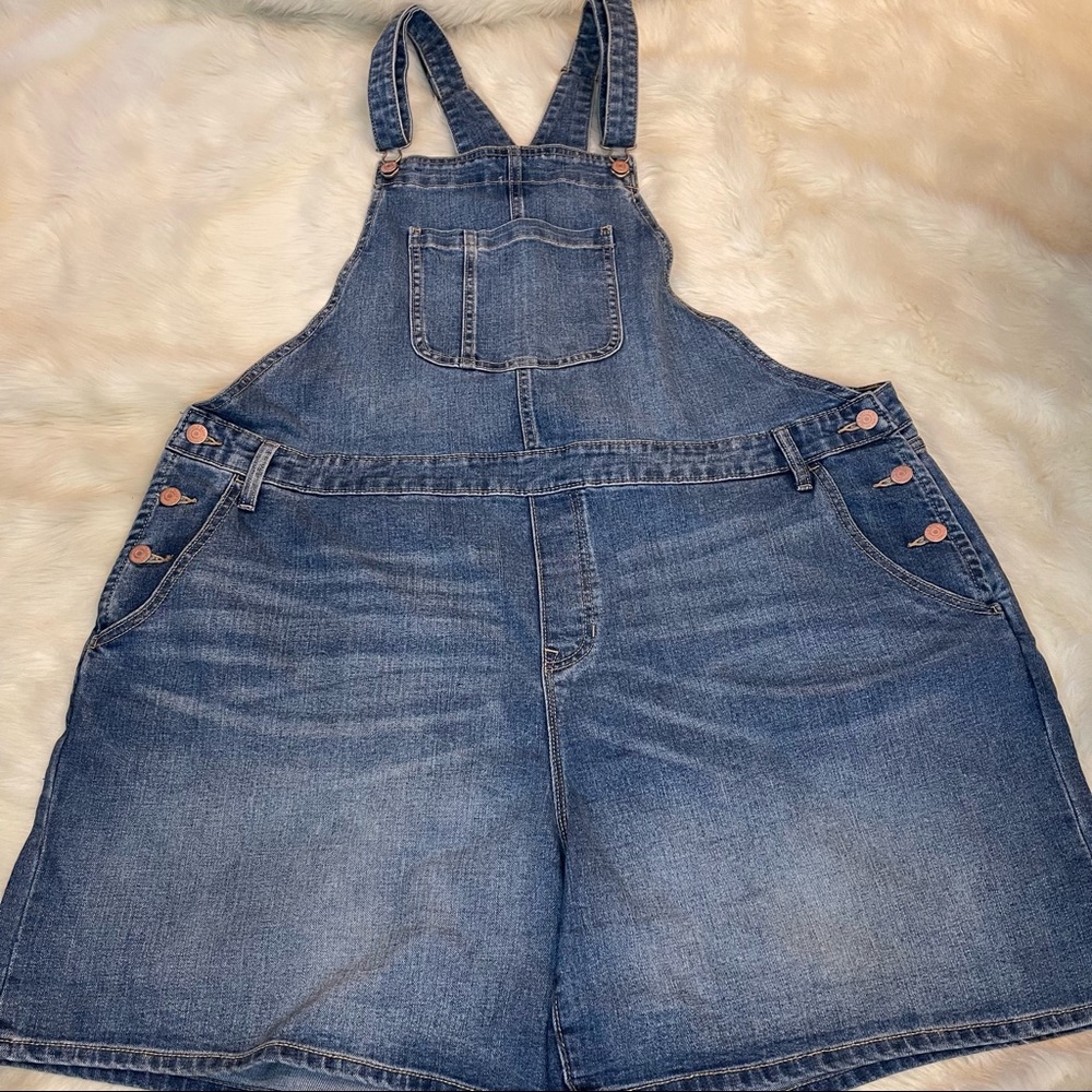 Old Navy Denim Coverall/Overall Shorts - Picture 2 of 15